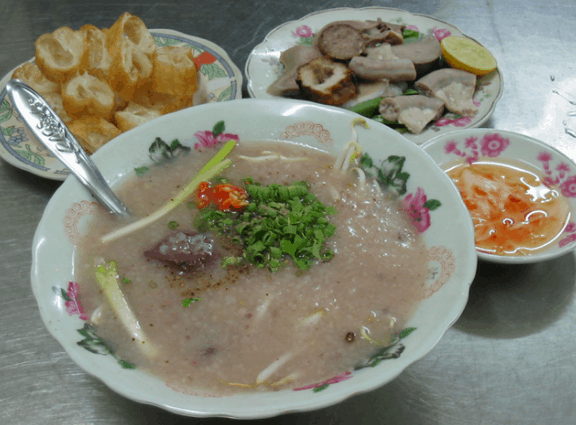 Món ăn vặt ngon ở Chợ Lớn (Ảnh ST)